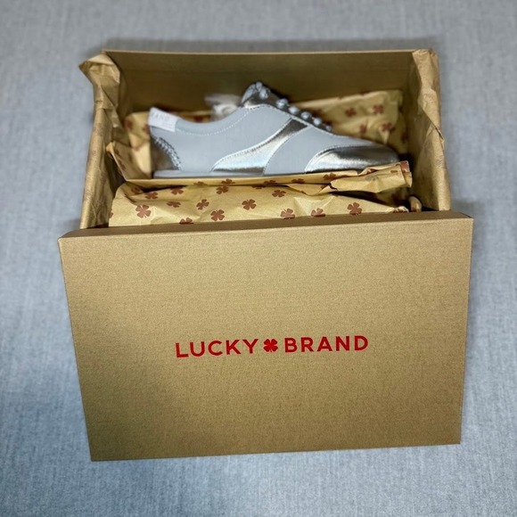 Lucky Brand Shoes - Lucky Brand Women Gray Silver Metallic Accent Leather Lace Up Sneakers Size 6M
